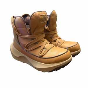 The North Face ThermoBall Lace Snow Boots Waterproof Insulated Tan Winter Boots